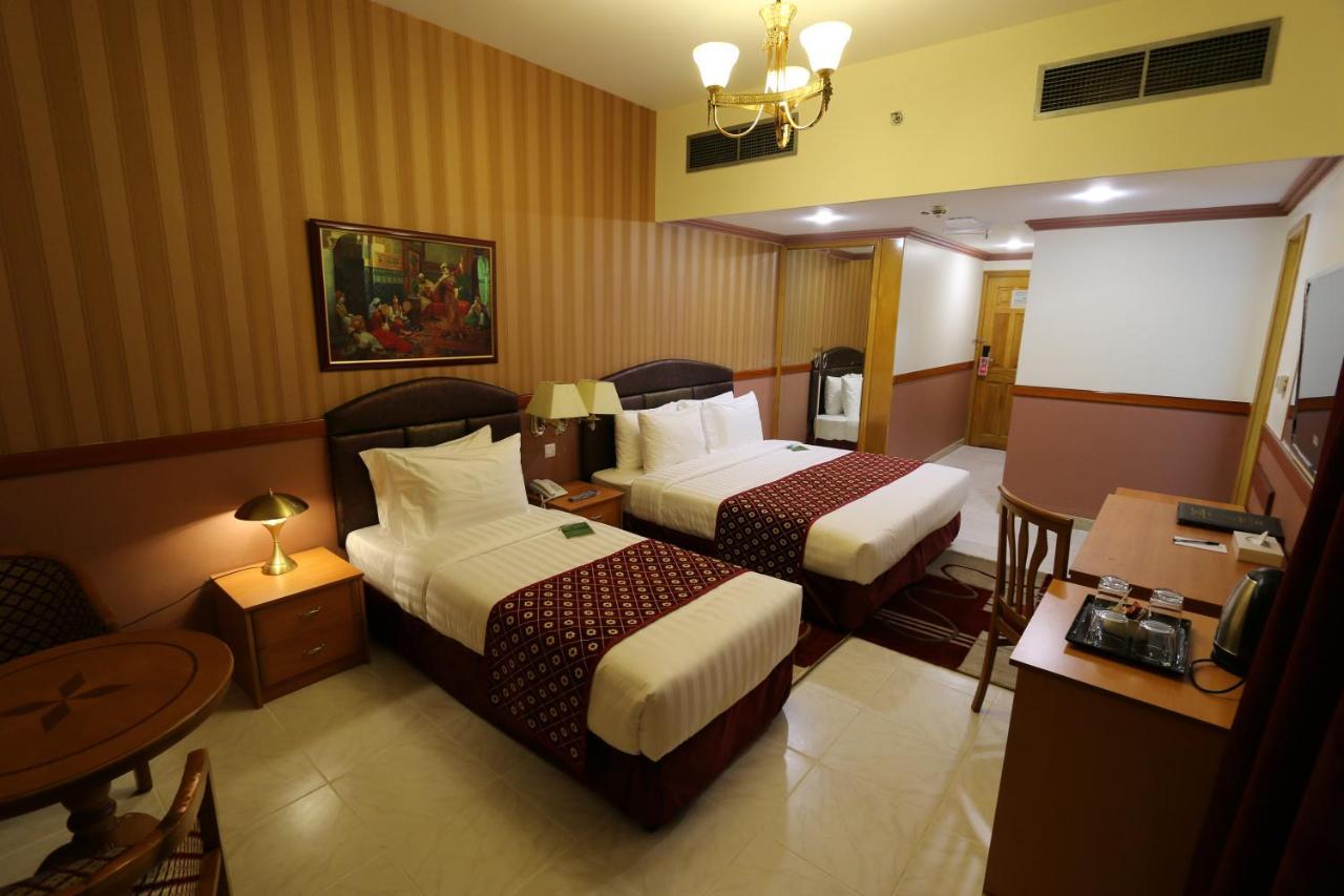 New California Hotel ดูไบ ภายนอก รูปภาพ