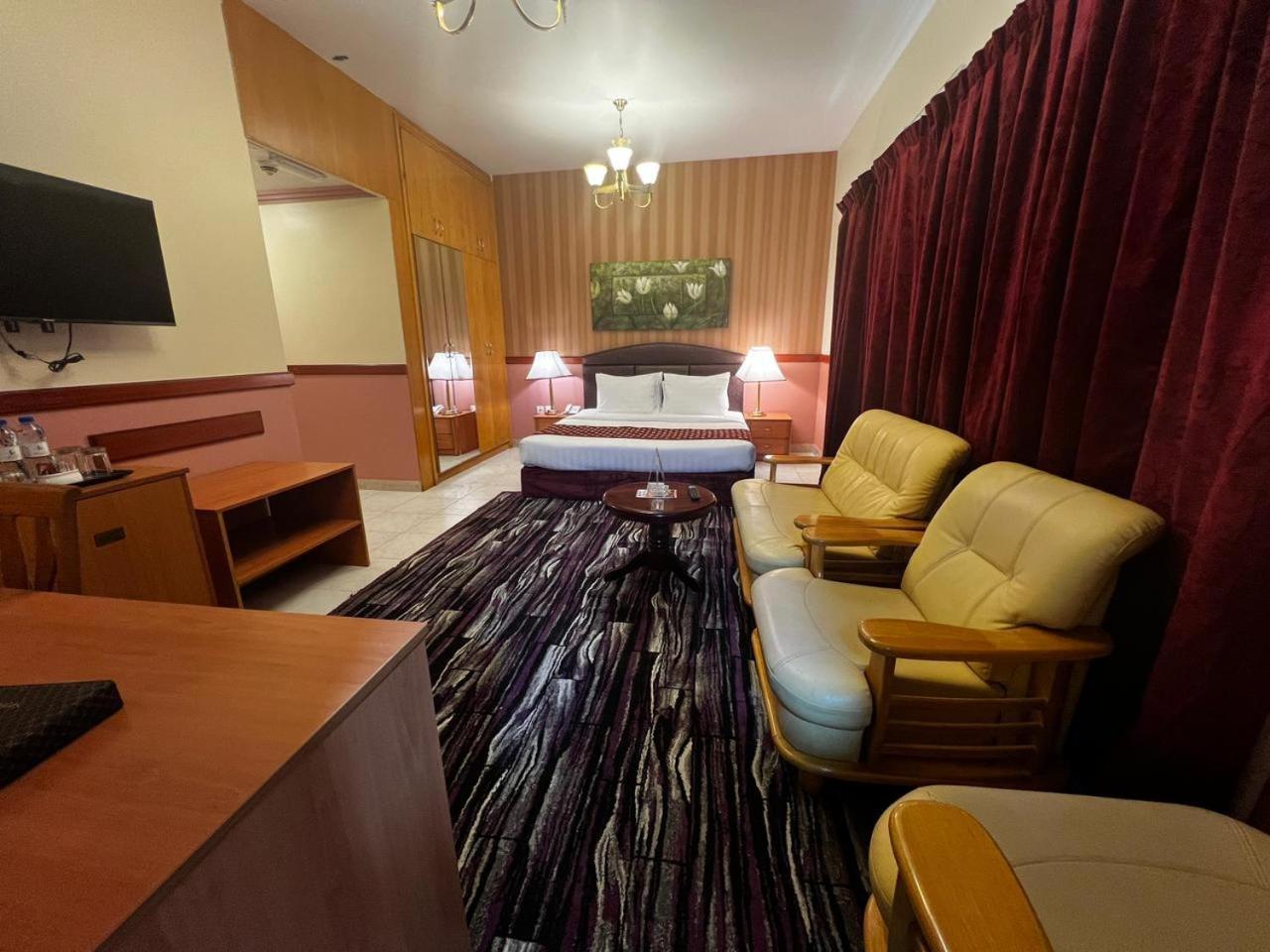 New California Hotel ดูไบ ภายนอก รูปภาพ