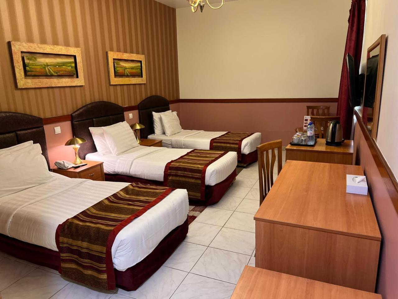 New California Hotel ดูไบ ภายนอก รูปภาพ